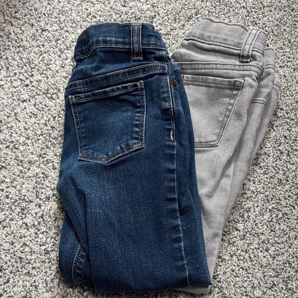 Old Navy Boys size 5T in Blue and Gray